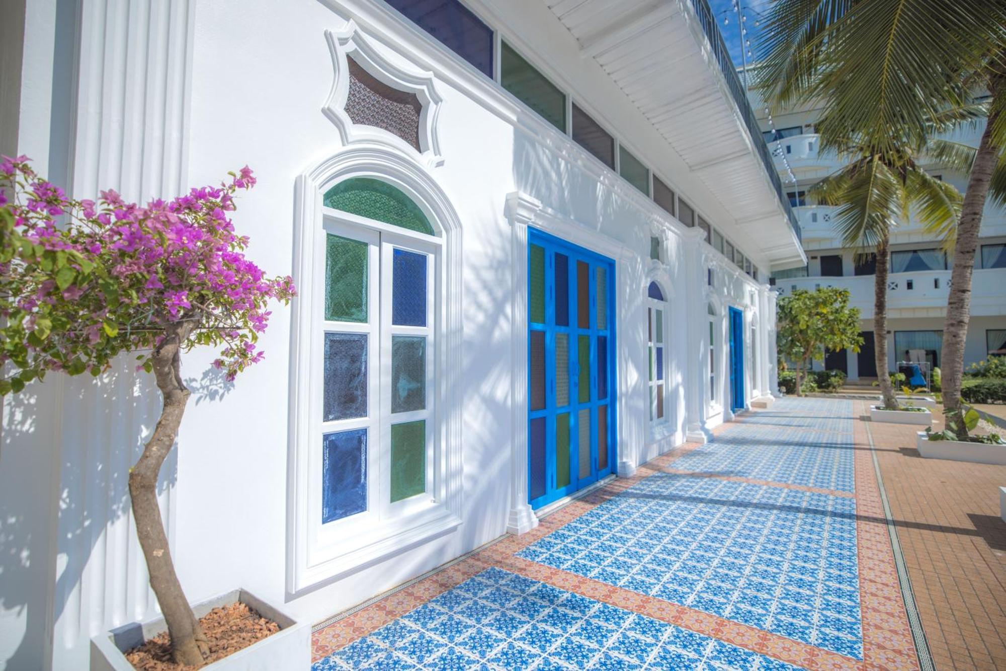 Blue Carina Hotel Phuket Exteriör bild