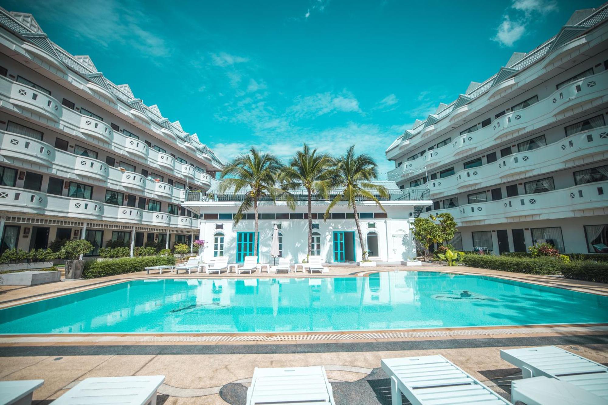 Blue Carina Hotel Phuket Exteriör bild